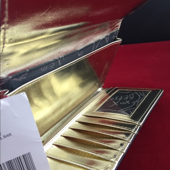 BETSEY Johnson NEW flap closed wristlet - Picture 5 of 7